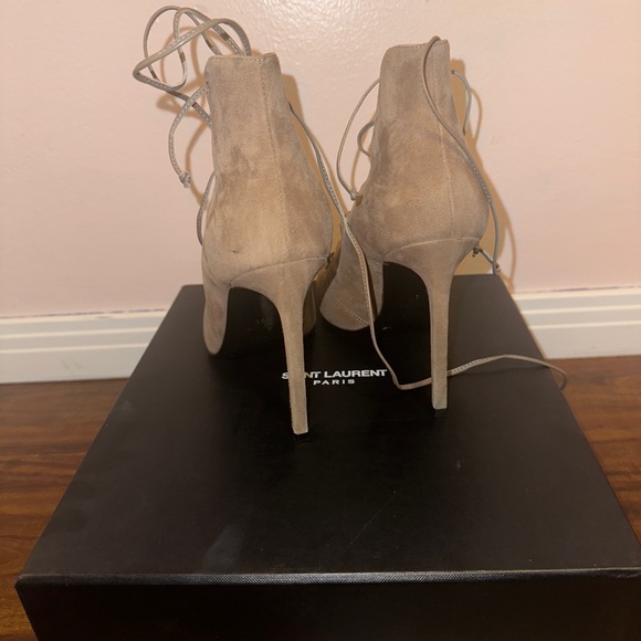 Saint Laurent suede heel with laces - Picture 3 of 4